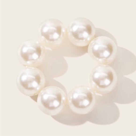 ZARA Jumbo Pearl Hair Tie Ponytail Holder - Picture 1 of 6